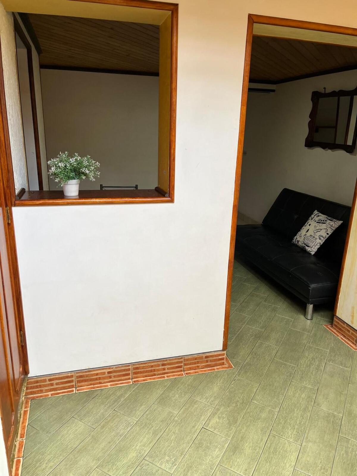 Casa Cerca Del Cc Titan Con Seguridad Privada * Bogotá
