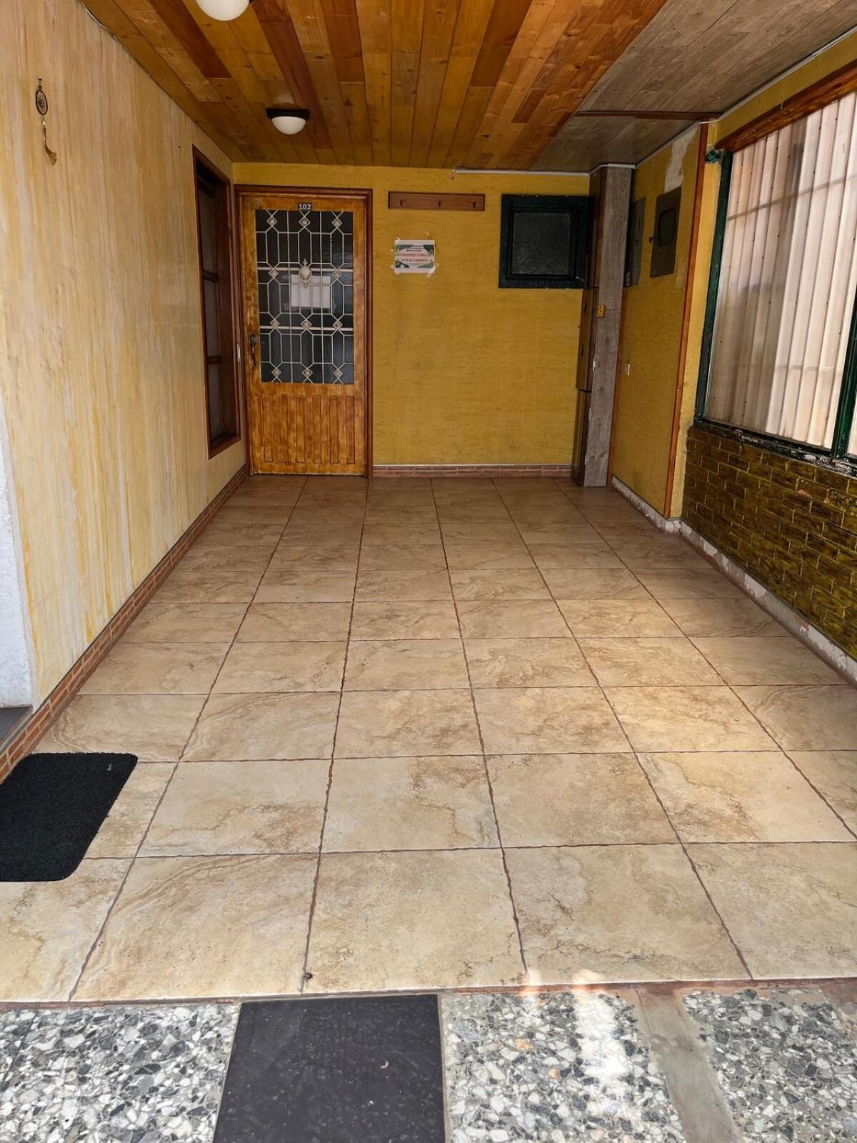 Casa Cerca Del Cc Titan Con Seguridad Privada *